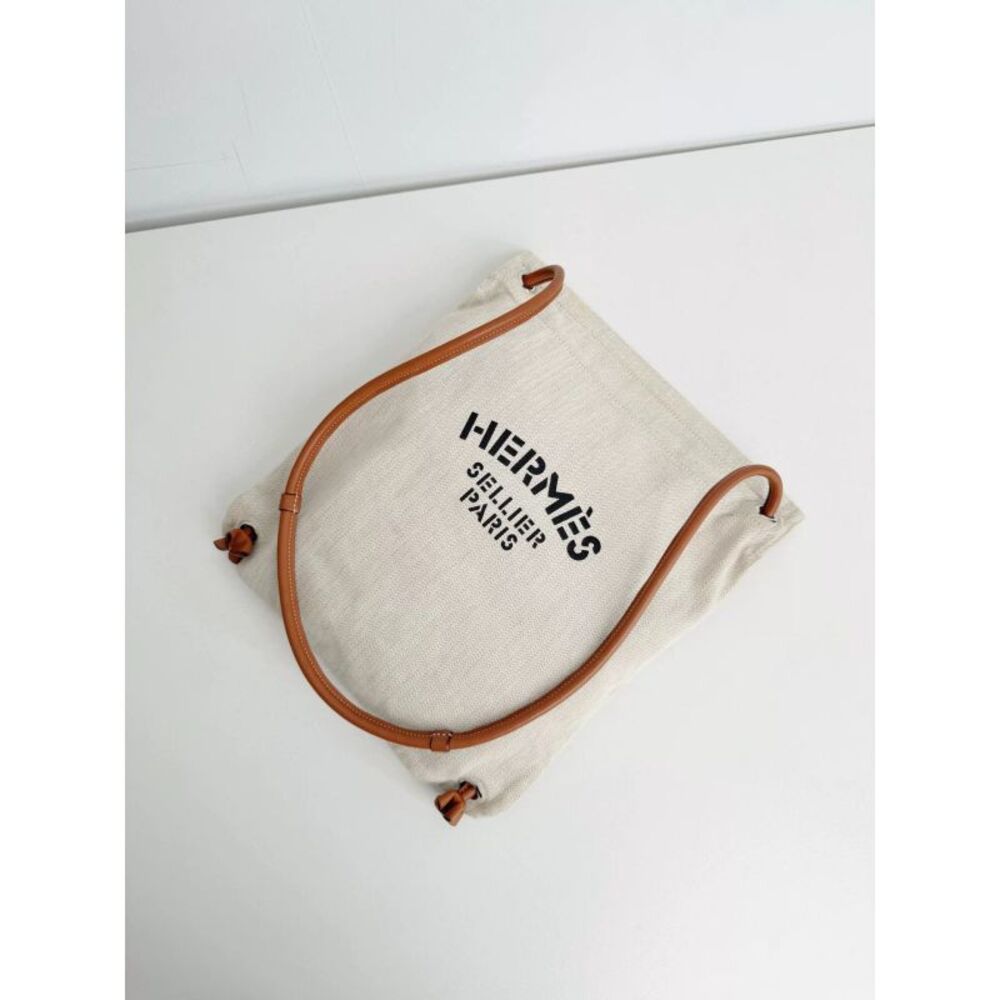 Hermès Women Pre-Loved Bag Very Good Condition